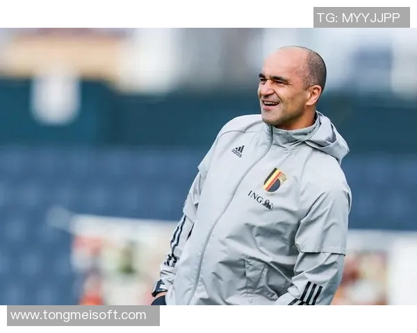 马丁内斯的传奇旅程：从青涩球员到世界足球巨星的蜕变与荣耀