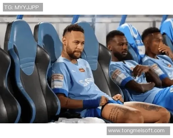 内马尔重返赛场引发热议球迷期待他的精彩表现与未来发展 内马尔重返赛场引发热议球迷期待他的精彩表现与未来发展