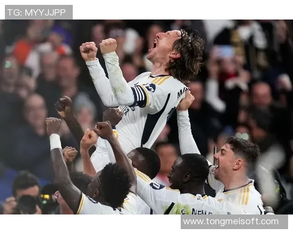 罗马与国际米兰的巅峰对决谁能笑到最后精彩赛事展望与分析 罗马与国际米兰的巅峰对决谁能笑到最后精彩赛事展望与分析