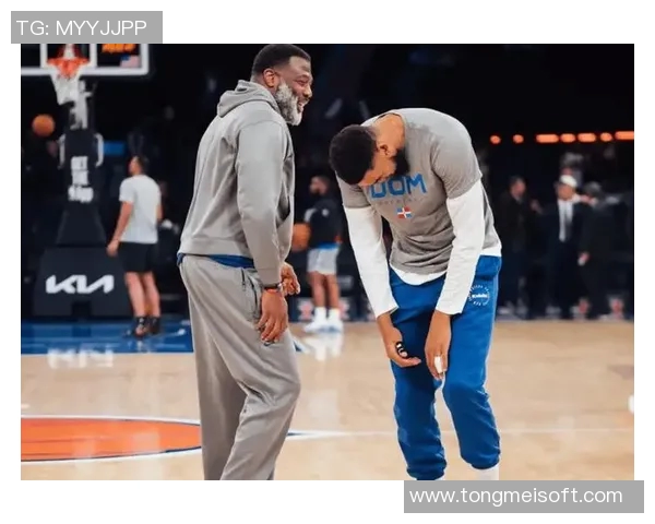 纽约尼克斯与勇士激战正酣球迷期待的精彩对决即将上演 纽约尼克斯与勇士激战正酣球迷期待的精彩对决即将上演